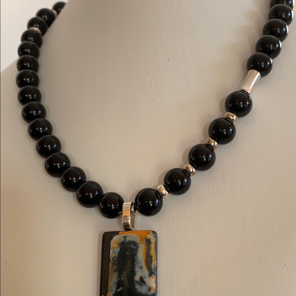 Black Onyx Necklace With Fire Agate Pendant - Picture 5 of 8
